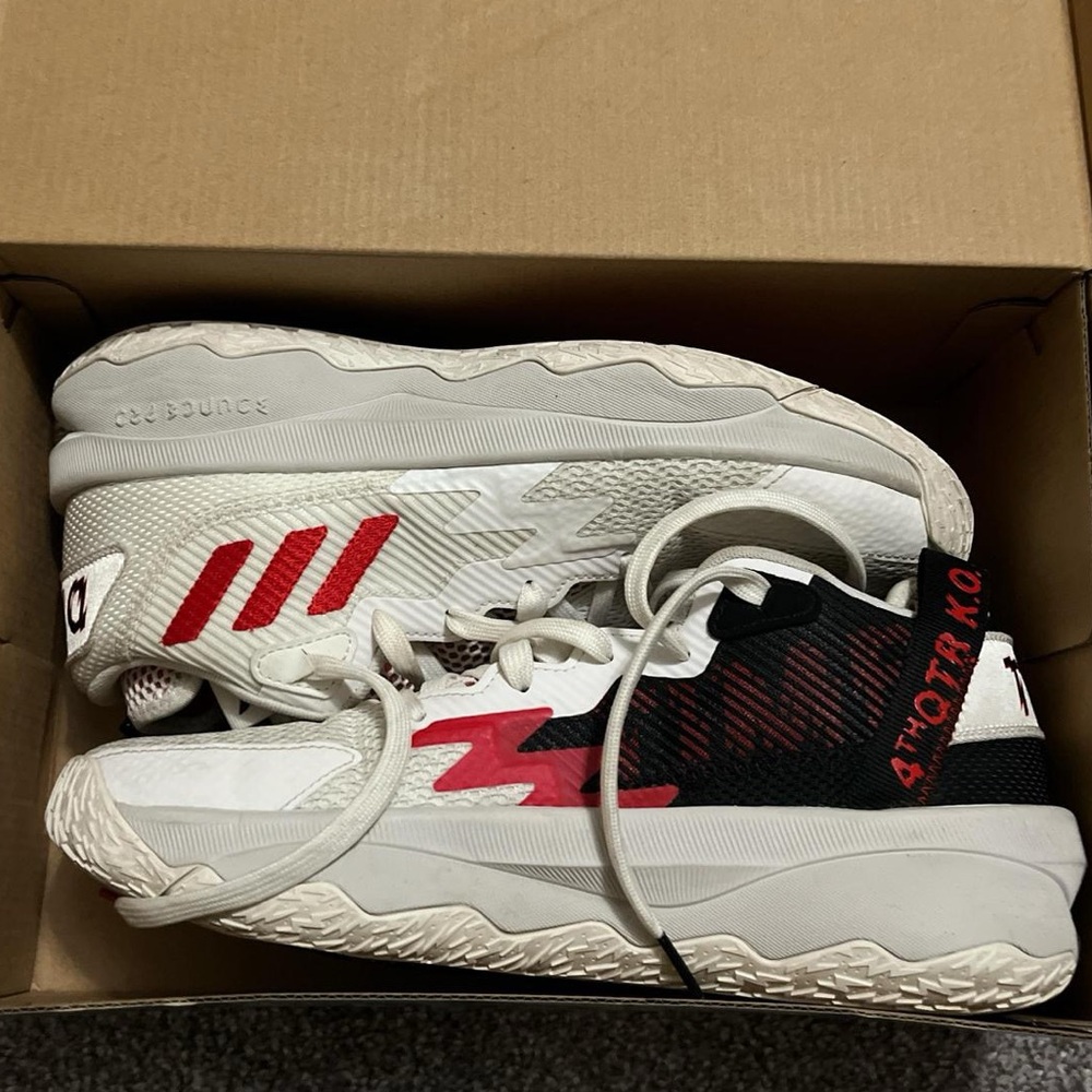 Dame 8 KO Adidas